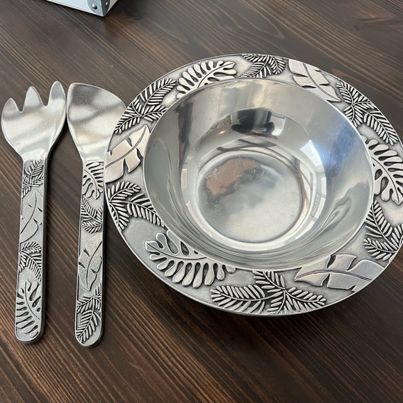 Wilton Armetale Tropical Garden Pewter Serving Bowl and Serving Fork & Spoon - Picture 12 of 16